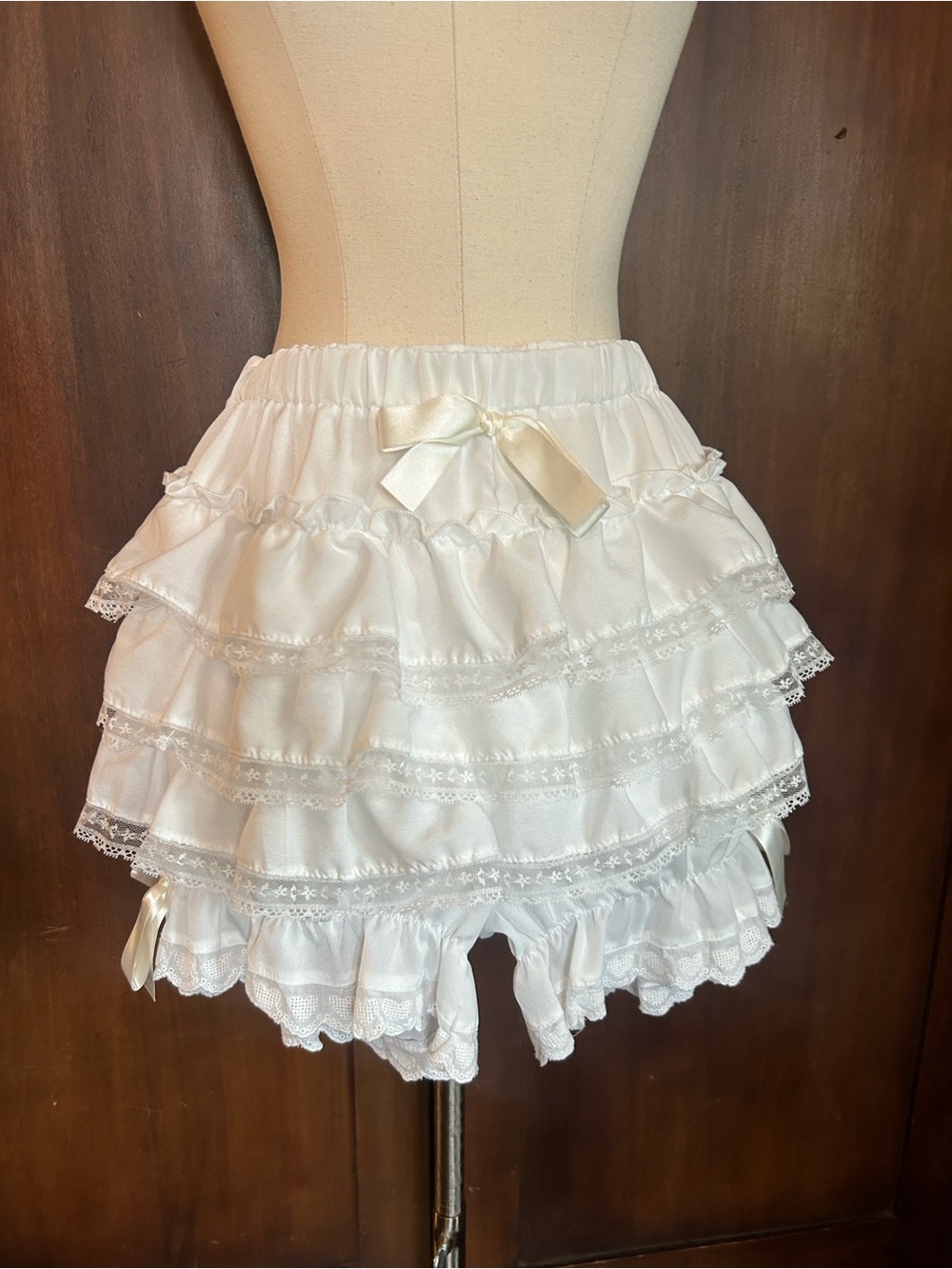 White Ruffled Lace Bloomers with Bow